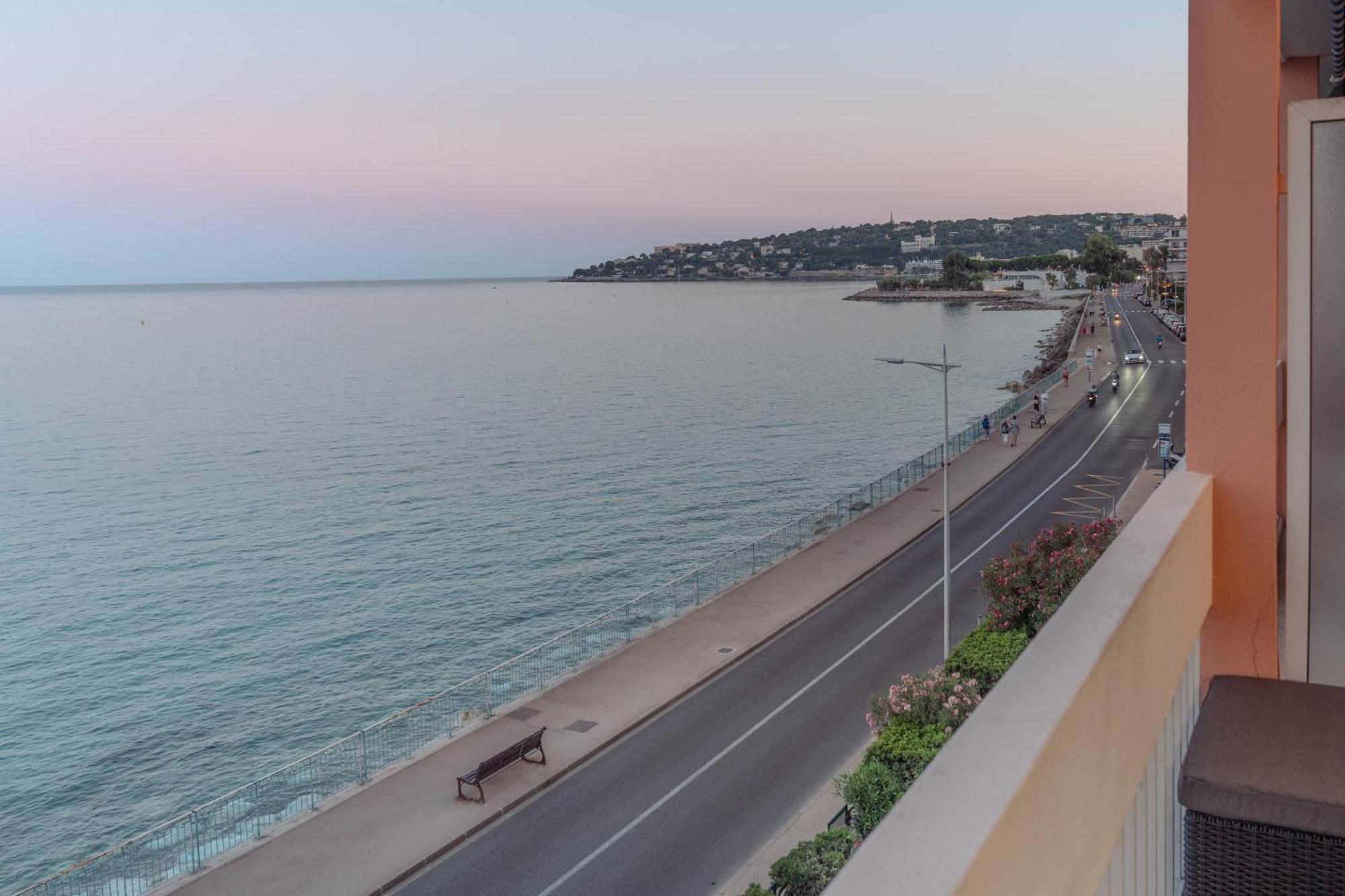 Le Pamela Menton Front De Mer Екстериор снимка
